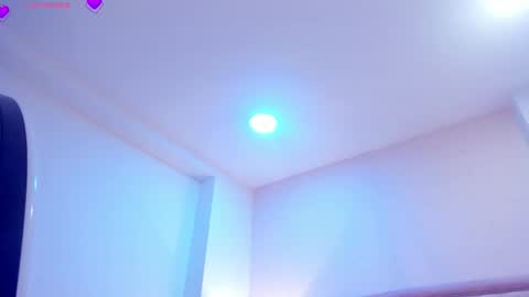 cailyn  online show from March 4, 9:08 pm