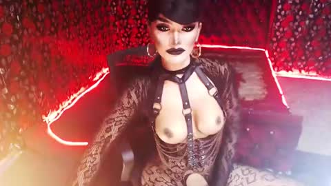 Snapshot of _hailyourqueenx chatting on February 24, 7:41 pm GoDDess  Chloe online show from February 24, 7:41 pm