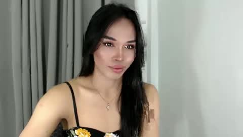 yanie online show from March 4, 1:17 pm