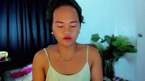 _lovelyyan69_ online show from December 16, 11:59 am