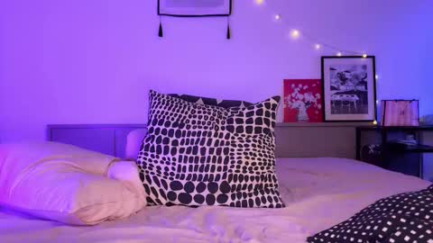 Ann online show from December 17, 2:22 pm