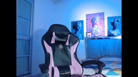 aisha299 online show from November 28, 4:25 am