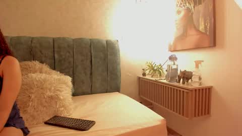 Aleera online show from March 21, 7:07 pm