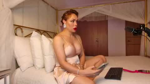 ALEJADOLLTS online show from June 17, 1:06 am
