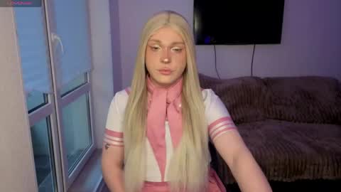 ALENA  INDEPENDENT MODEL online show from April 26, 5:05 am