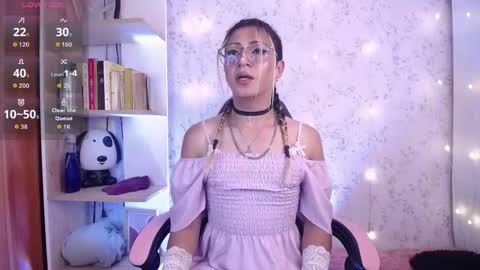 alexaavandercloude online show from June 5, 10:27 pm