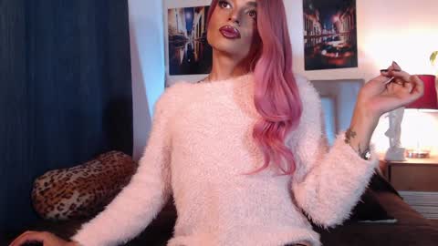 Snapshot of alexjhonsson chatting on December 19, 3:19 pm Alexjhonsson online show from December 19, 3:19 pm