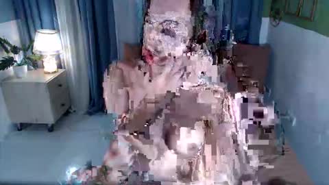 Snapshot of alisonaims chatting on September 11, 6:21 am hotty online show from September 11, 6:21 am