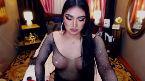 Alura Jhenson online show from June 4, 4:04 am
