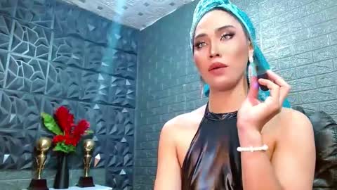 Snapshot of amandaleon chatting on January 6, 12:13 pm amandaleon online show from January 6, 12:13 pm