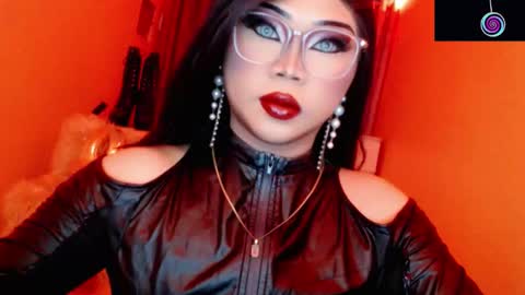 Queen Mireska online show from March 1, 6:25 pm