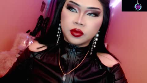 Queen Mireska online show from March 6, 4:23 pm
