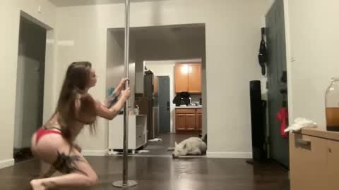 Amy Thrill online show from October 7, 5:52 am