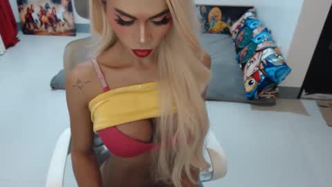 DIVINE ANGEL online show from November 26, 1:41 am