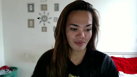 Yhanna online show from February 25, 4:24 am