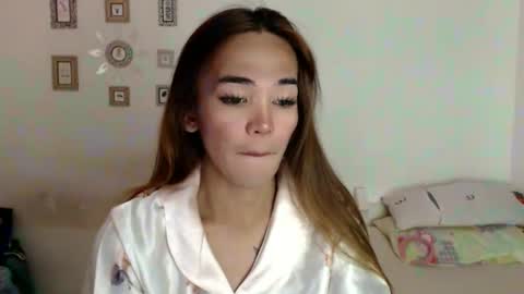 Yhanna online show from October 27, 2:03 pm