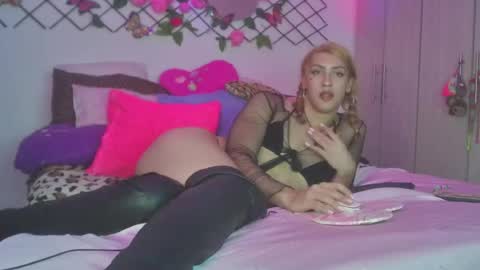 ANGELICUNTYXXX online show from March 24, 9:36 am