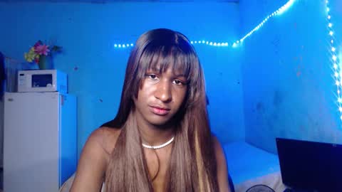 Snapshot of angell_dustt chatting on October 22, 2:02 am Danielle online show from October 22, 2:02 am