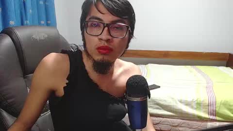 Snapshot of april1999350209 chatting on February 4, 7:51 am april1999350209 online show from February 4, 7:51 am