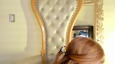 Ari  online show from December 13, 9:43 pm