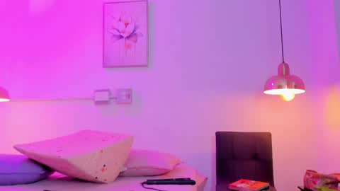 aria_millers1 online show from May 16, 11:31 am