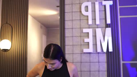 Ariaa online show from March 16, 6:33 pm