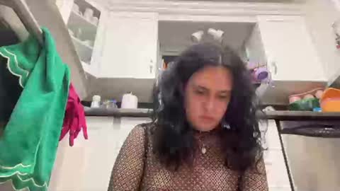 Snapshot of ariawestlove chatting on January 9, 5:55 am Aria online show from January 9, 5:55 am