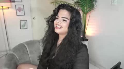 Snapshot of artechloe chatting on October 24, 11:43 pm Chloe  online show from October 24, 11:43 pm
