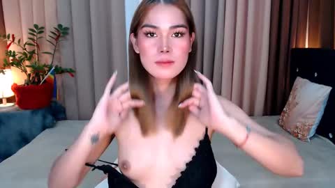 Hello  ur lovely ash online show from December 9, 6:13 am