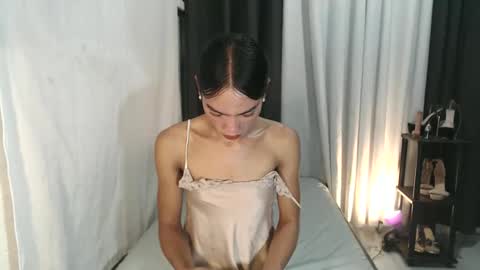 asian_cassy online show from December 20, 7:14 am