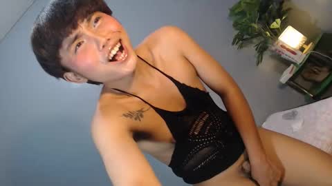 Reyshell online show from February 4, 2:33 pm