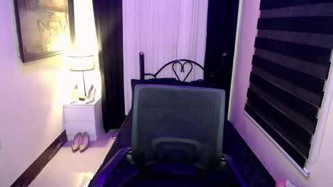 kim online show from March 19, 6:08 pm