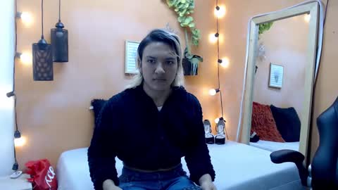 ASLY online show from January 2, 11:31 am