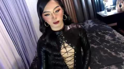 Snapshot of asmodeus_daughter chatting on October 22, 6:21 pm Margaux Miller online show from October 22, 6:21 pm