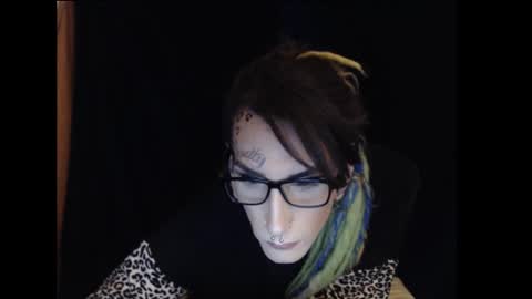 Kittie online show from December 8, 1:58 pm