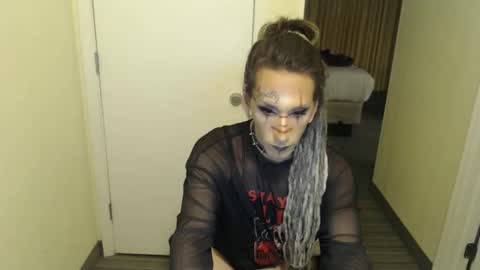 Kittie online show from December 17, 12:12 am