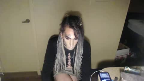 Kittie online show from January 5, 1:04 pm