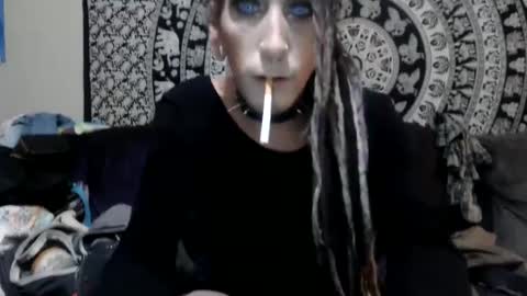 Kittie online show from October 8, 7:43 am