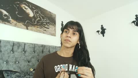 Bella online show from April 6, 1:37 am