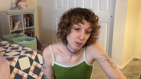 Snapshot of bellababy444 chatting on February 3, 5:46 pm bellababy444 online show from February 3, 5:46 pm