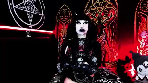 Snapshot of blasphemiangxrl chatting on October 12, 3:36 pm online show from October 12, 3:36 pm