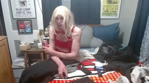 Snapshot of bobbiloosehole chatting on November 1, 10:23 am Bobbi online show from November 1, 10:23 am