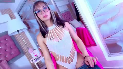 i AM Bonnie  online show from March 17, 8:27 am