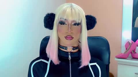 BRIANA online show from November 10, 8:43 pm