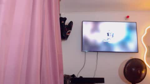 Valery Restrepo online show from April 29, 1:43 am