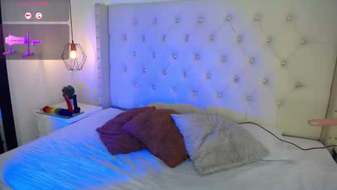 bycandy_ online show from November 19, 1:00 pm