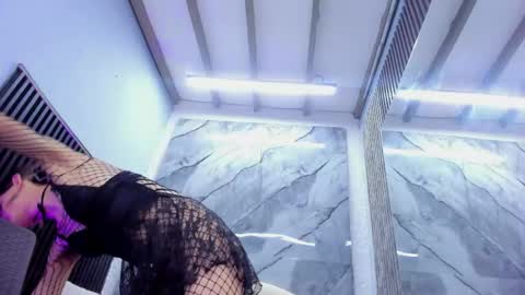 caitlyn_joness_ online show from April 16, 12:39 pm