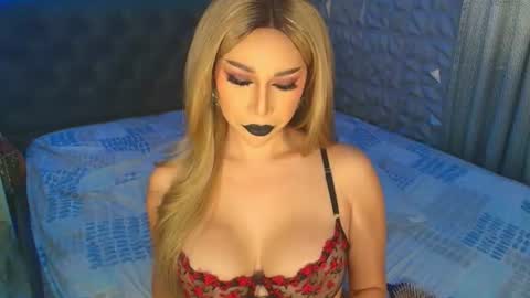 Miss Jane Commander online show from June 19, 5:28 pm