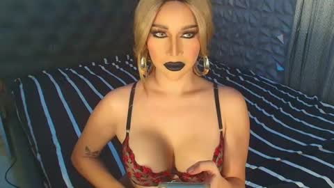 Miss Jane Commander online show from June 24, 4:05 pm