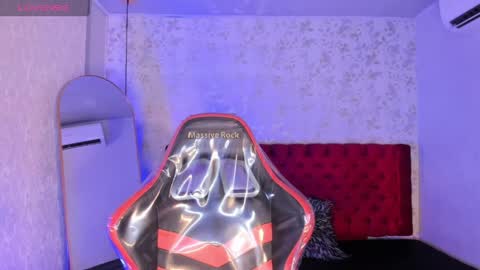 CA M I online show from April 5, 8:51 pm